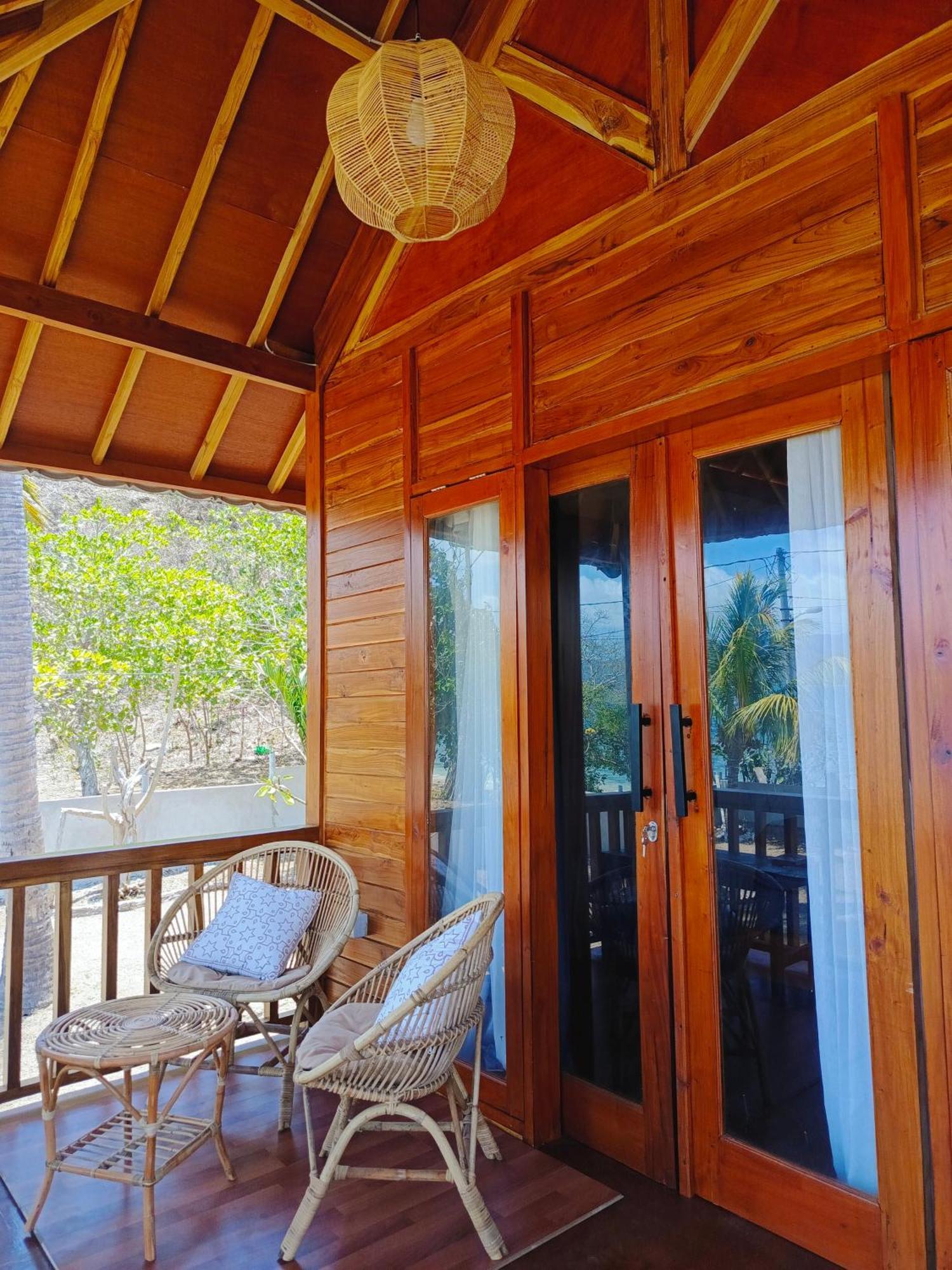 Yellow Coco Gili Gede Екстериор снимка