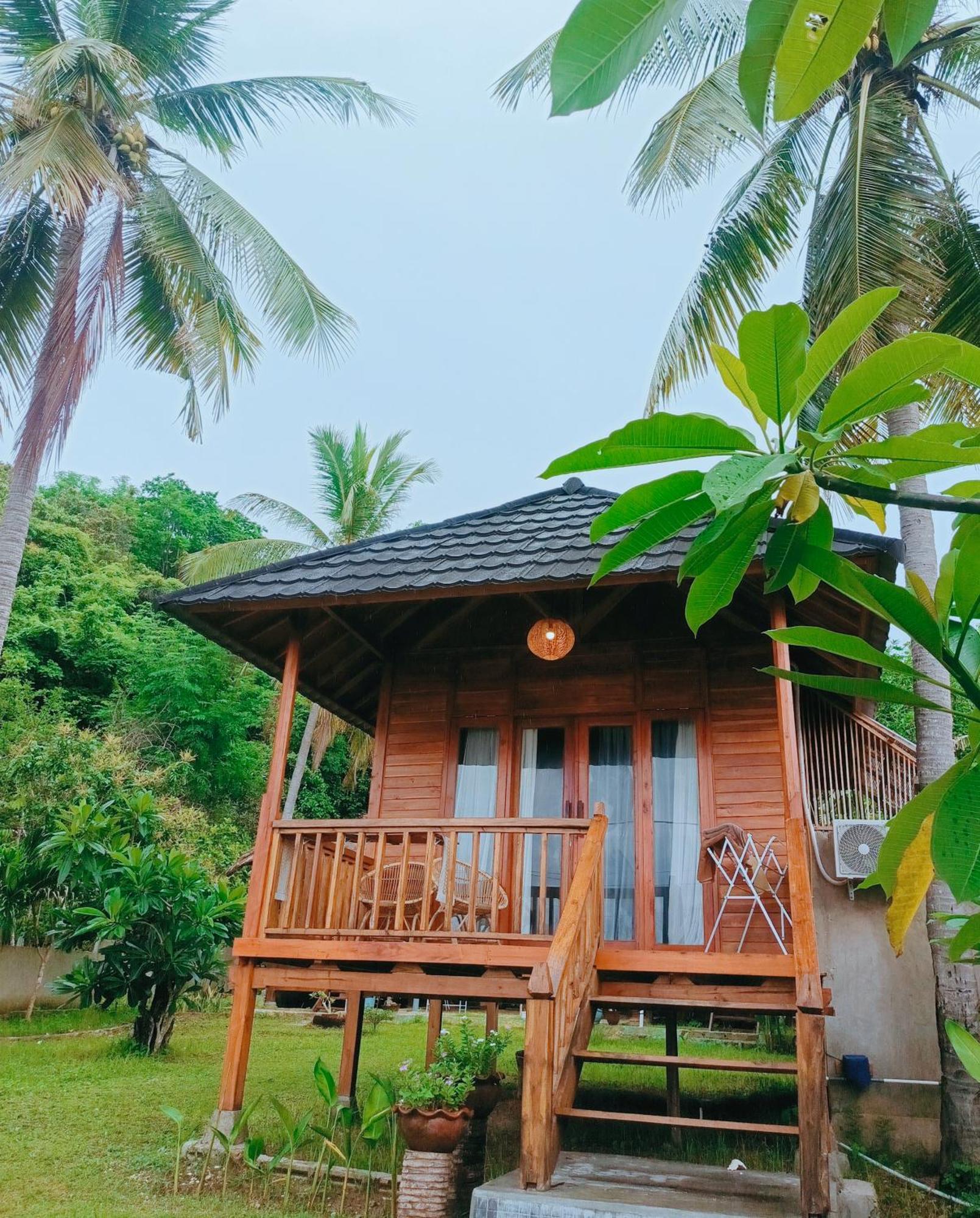 Yellow Coco Gili Gede Екстериор снимка